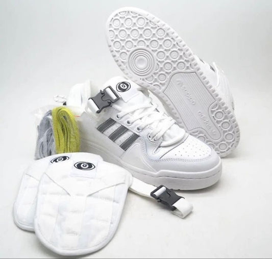 ADS. Forum X Bad Bunny White