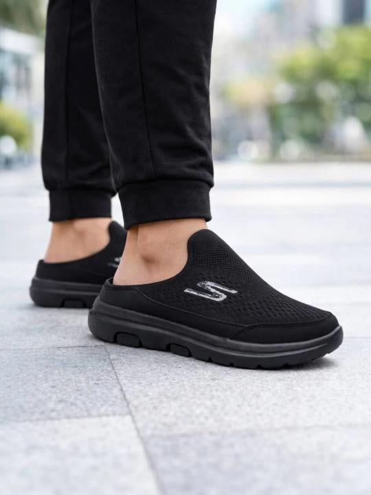 SKCHR. Go-Walk Slip-On Black
