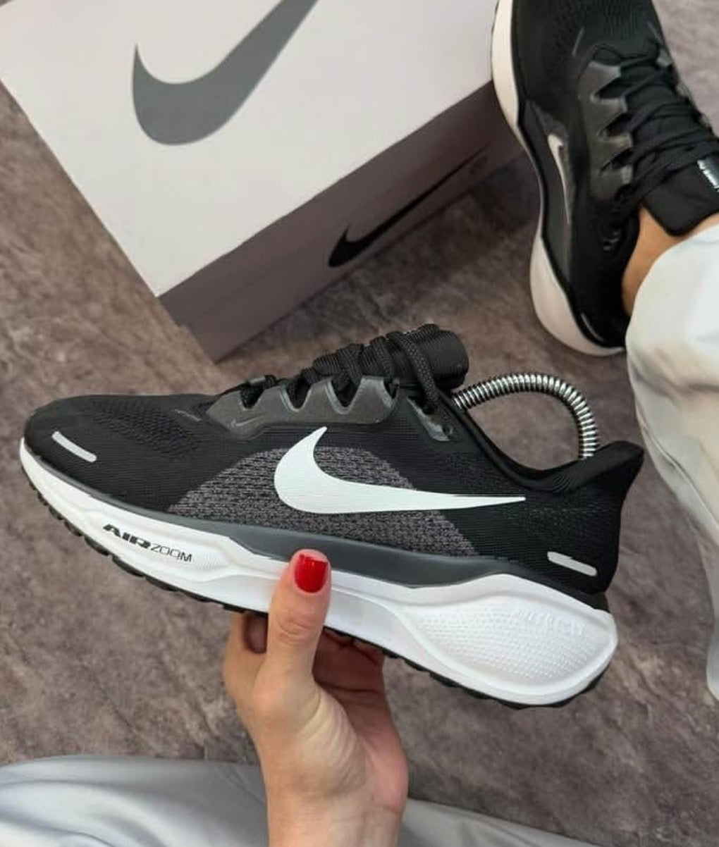 NK. Air Pegasus 41 Black White