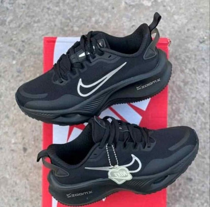NK. Zoom X Smiley Pro 2.0 All Black