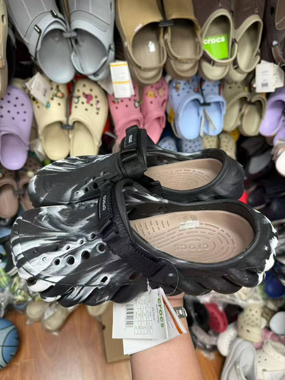 Crocs Echo Clogs