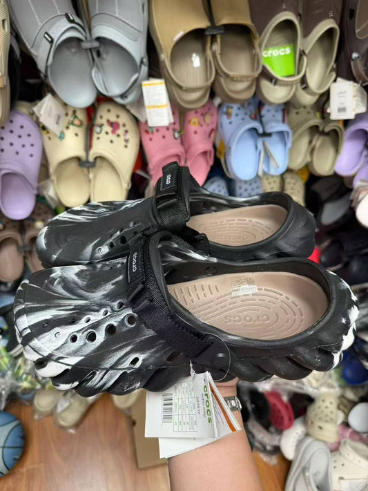 Crocs Echo Clogs