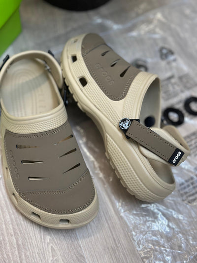Crocs & Slippers