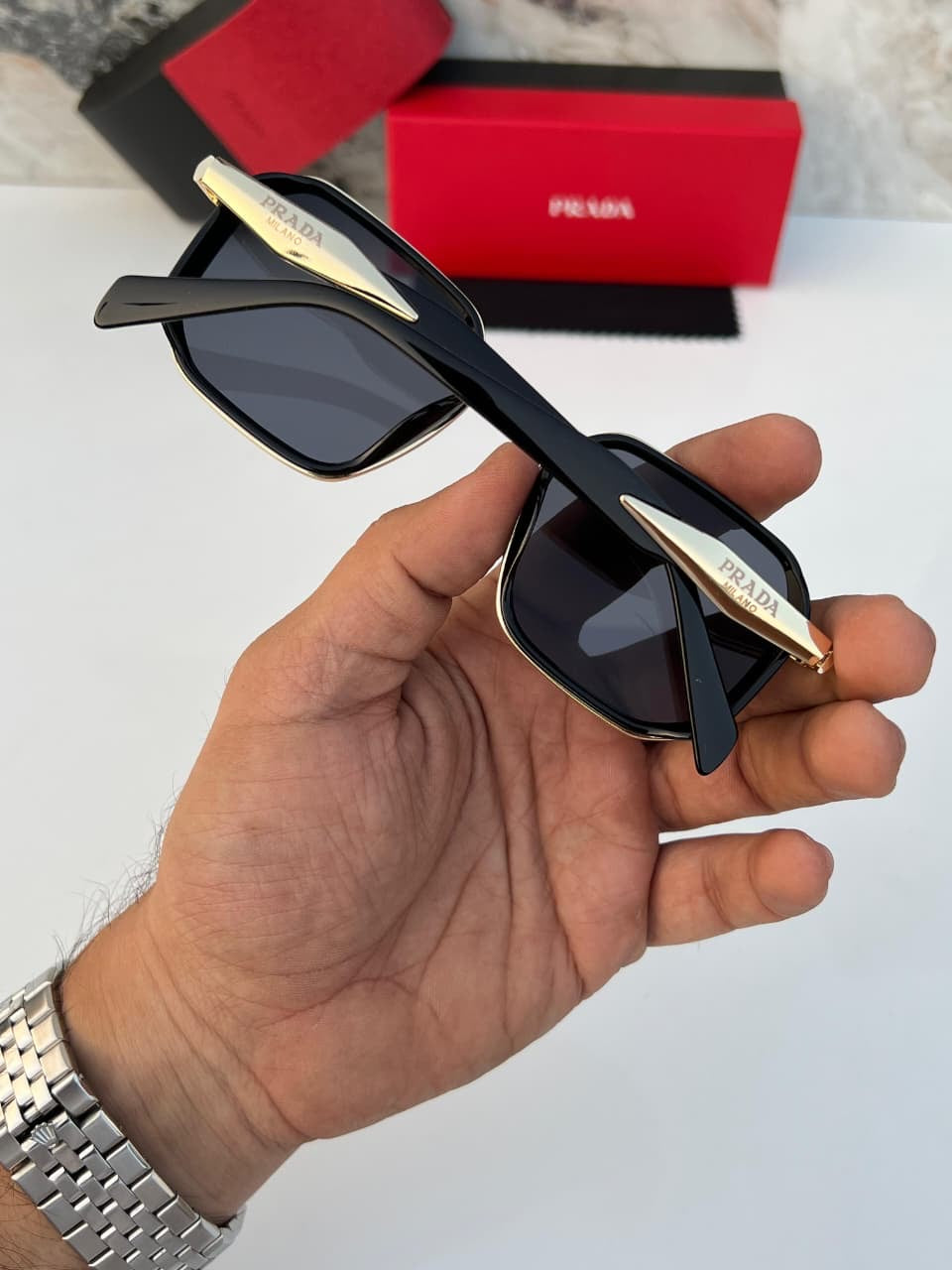 PRDA. 792 Gold Black