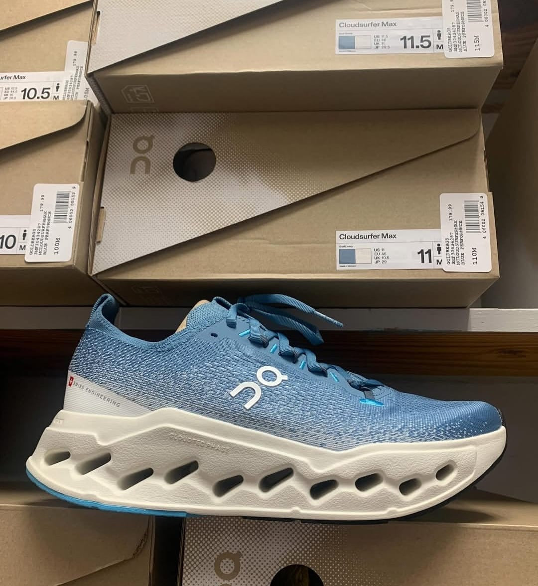 OC. Running Cloudsurfer Max Dust Ivory