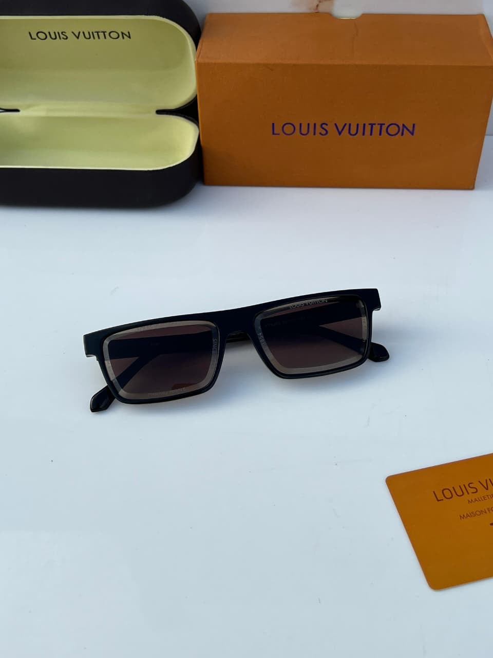 LV. 6002 Black Brown