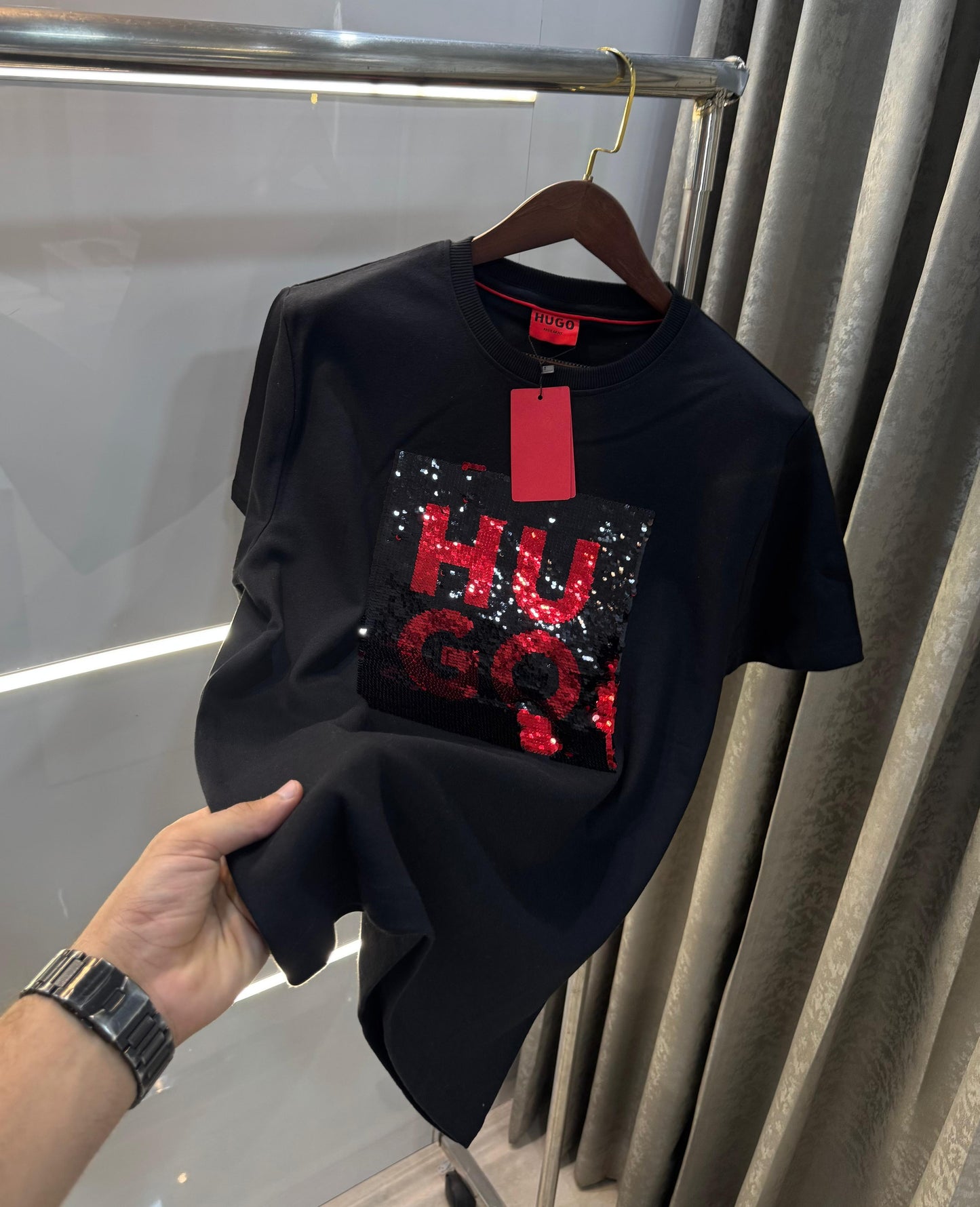 HUG BOS. Classic Oversize T-Shirts