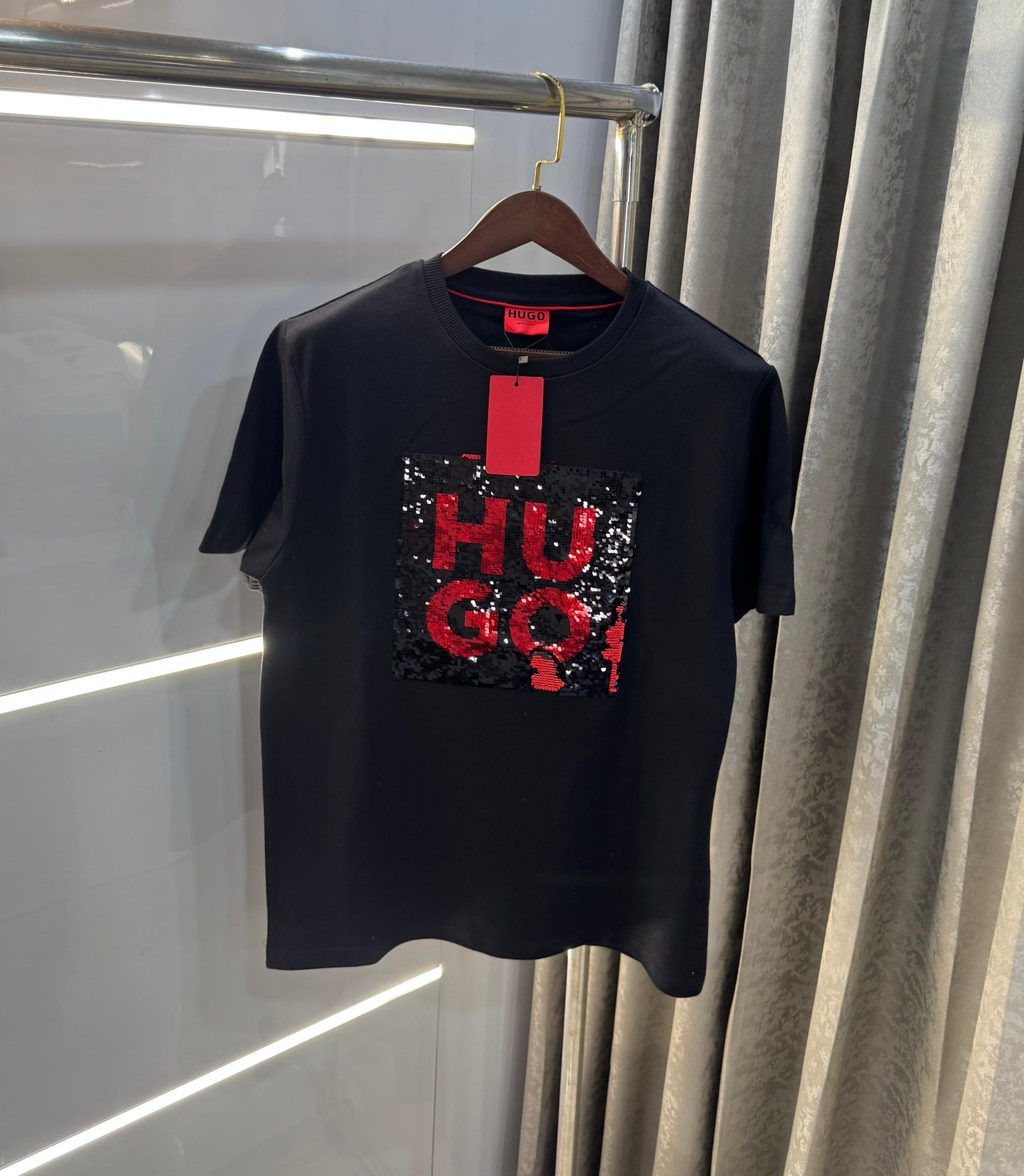 HUG BOS. Classic Oversize T-Shirts