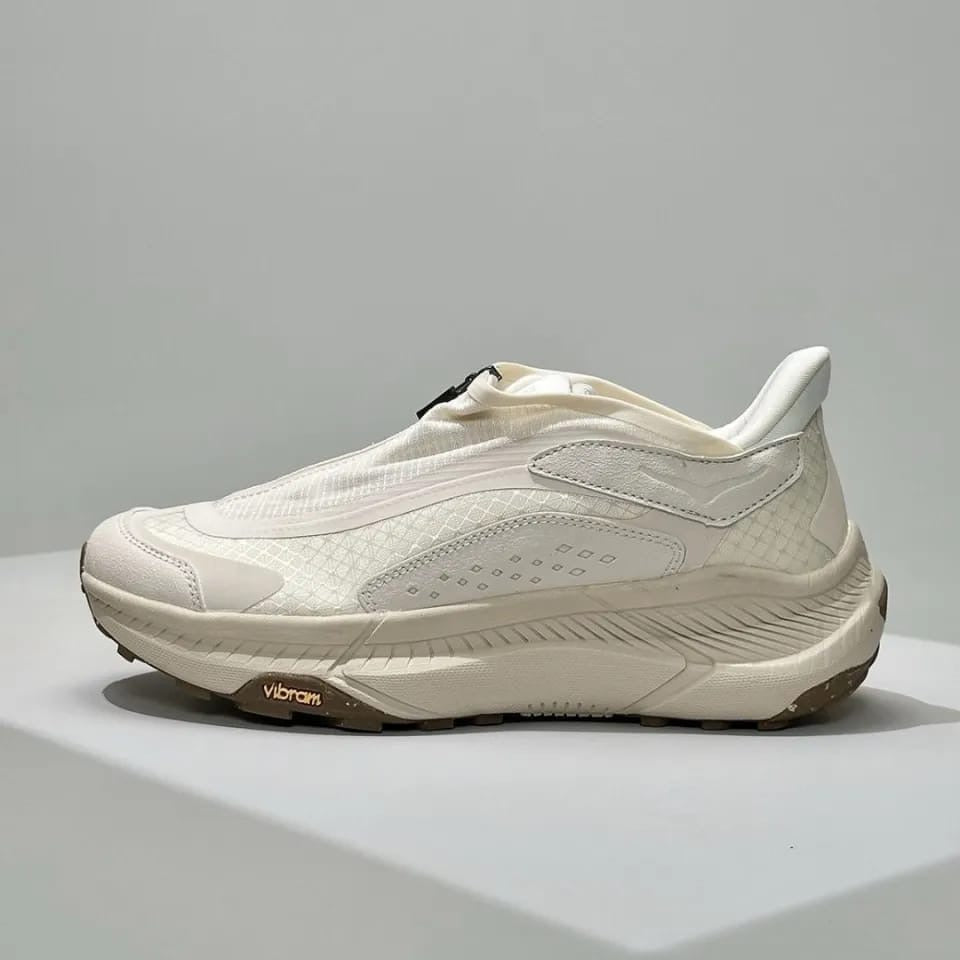 HK. Project Transport Neutral White Cosmic Grey