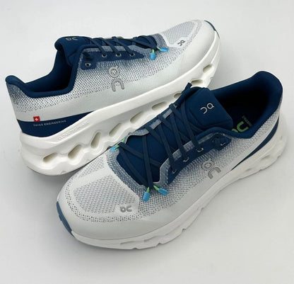 ON. Running Cloud Tilt ‘’ Ivory Tempest ‘’