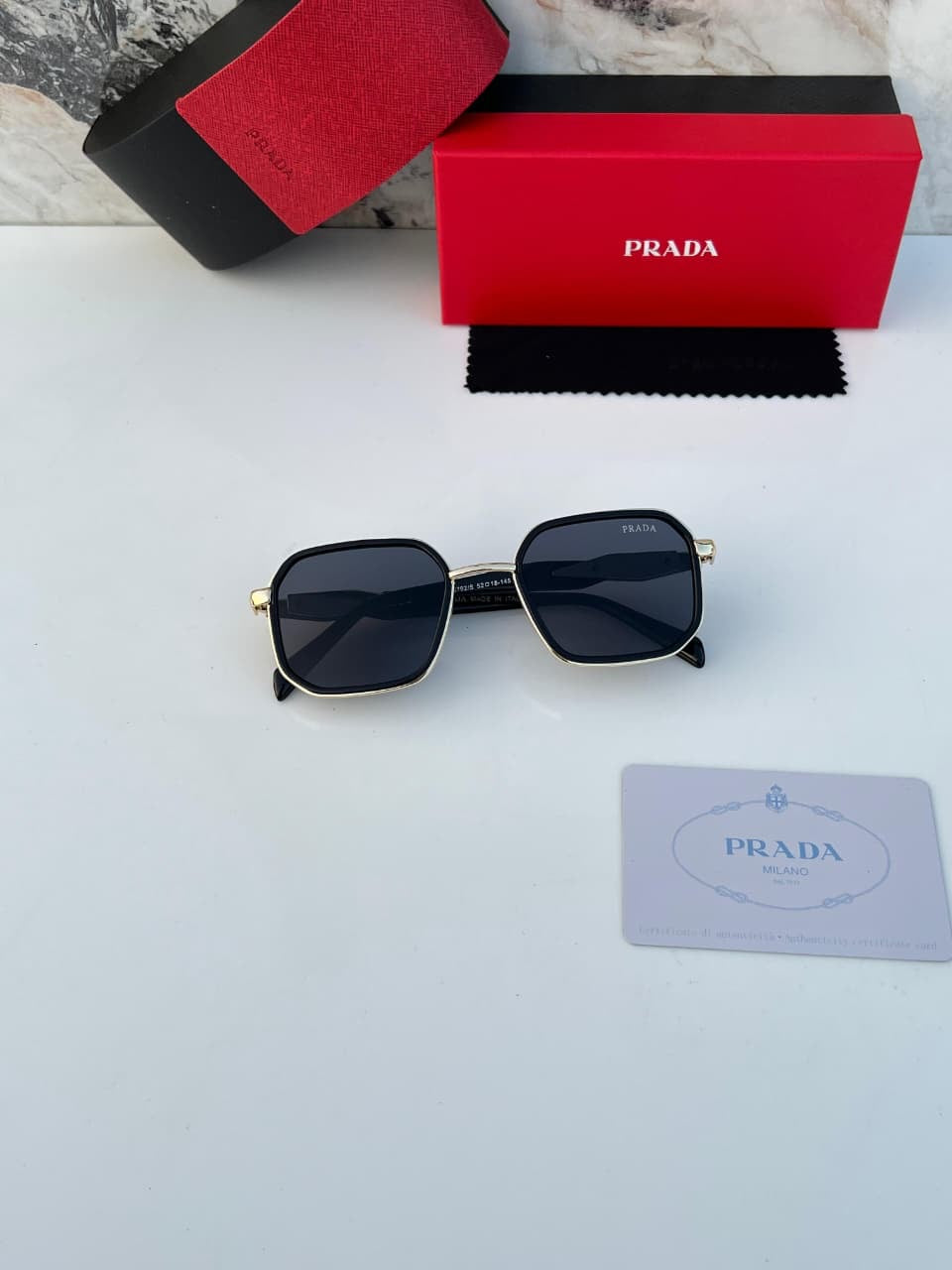 PRDA. 792 Gold Black