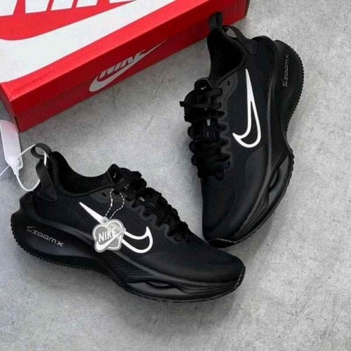 NK. Zoom X Smiley Pro 2.0 All Black