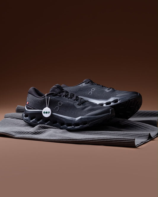 ON. Running Cloud Surfer Trail 2 Waterproof Black