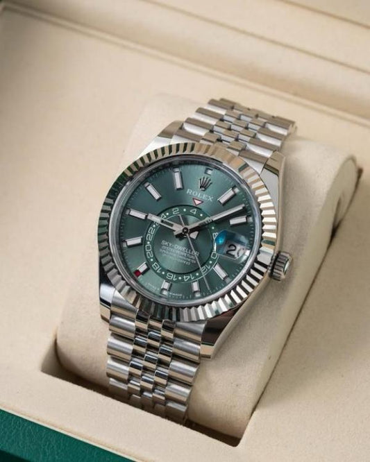 ROLX. Sky Dweller Automatic Watch