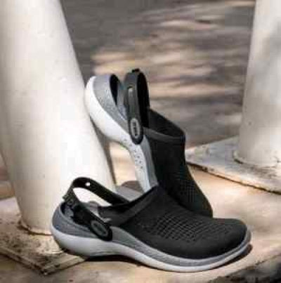 Crocs & Slippers
