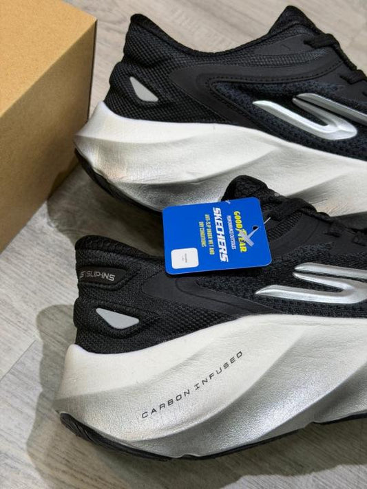 SKCHR. Aero Burst Black