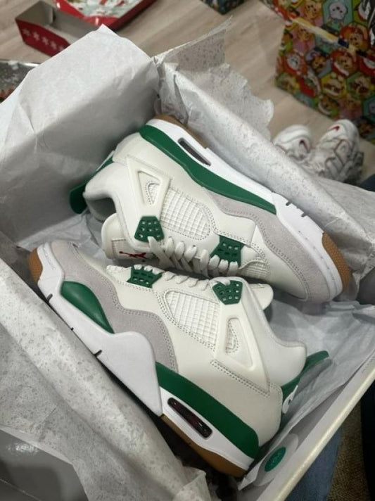 NK. Jordan Retro 4 Pine Green Surplus Semi