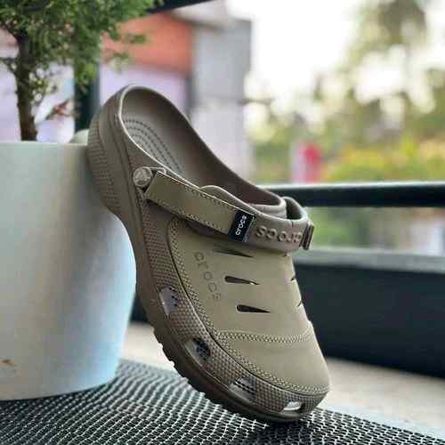 Crocs Yukon Green Brown Clog