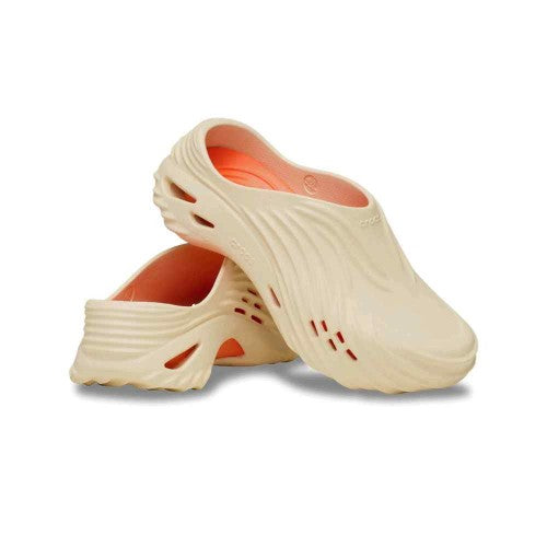 Crocs Echo Wave Clogs Vanilla