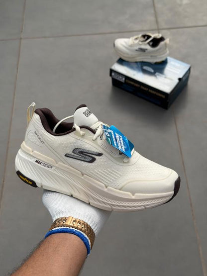 SKCHR. Max Cushion Premium 2.0 White