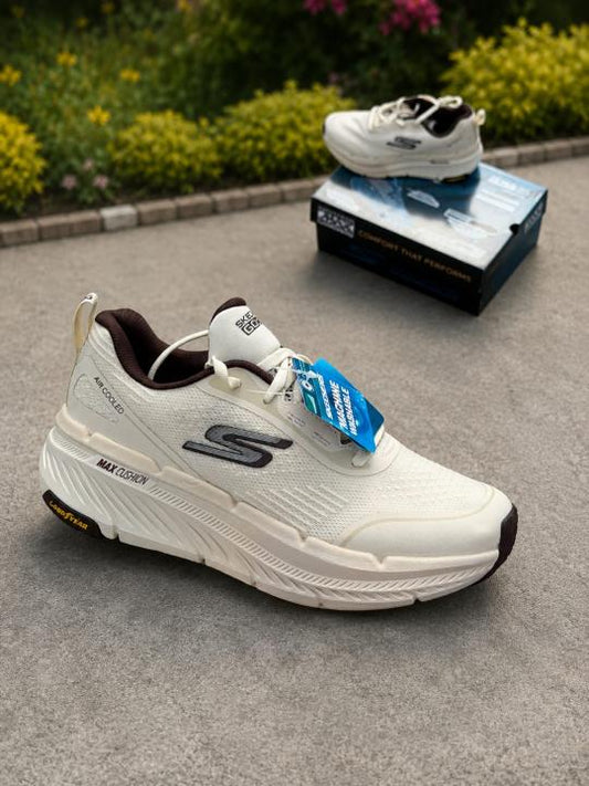 SKCHR. Max Cushion Premium 2.0 White