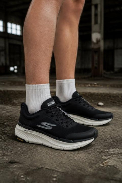 SKCHR. Max Cushion Premium 2.0 White Black