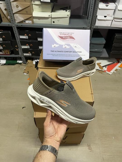 SKCHR. Slip In Glide Step Beige White