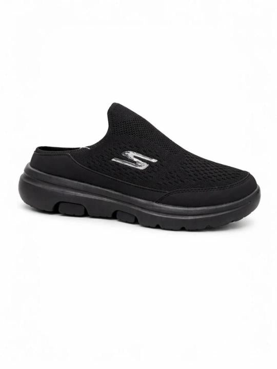 SKCHR. Go-Walk Slip-On Black